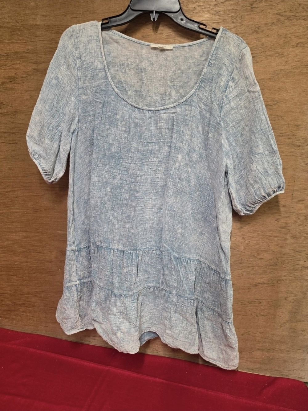 Easel Faded Demin Washed Scoop Neck Linen-Blend Tiered Blouse Medium